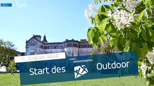Es ist das Hauptgebäude der Leibniz Uni Hannover zu sehen. 