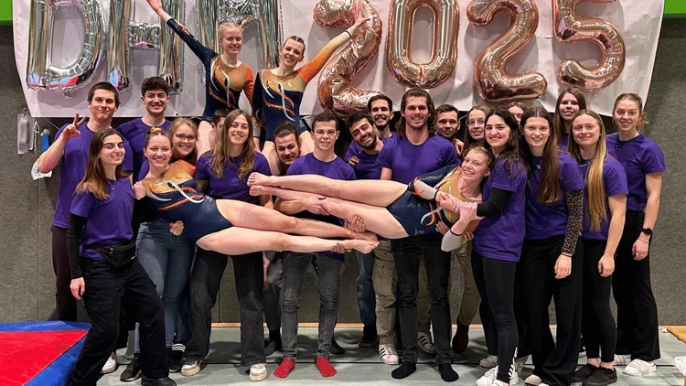 Gruppenbild der Teilnehmenden an der DHM Gerätturnen 2025